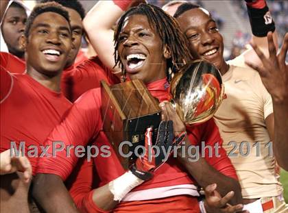 Thumbnail 2 in Lafayette vs. North Pike (MHSAA Class 4A Final) photogallery.