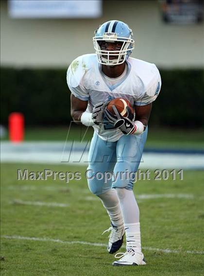 Thumbnail 3 in Lafayette vs. North Pike (MHSAA Class 4A Final) photogallery.