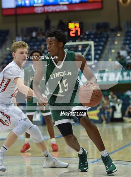 Thumbnail 3 in Santa Fe Christian vs. Lincoln (CIF San Diego Division I Final) photogallery.