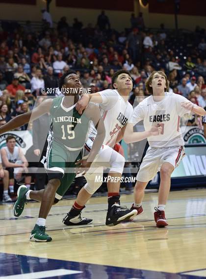 Thumbnail 3 in Santa Fe Christian vs. Lincoln (CIF San Diego Division I Final) photogallery.