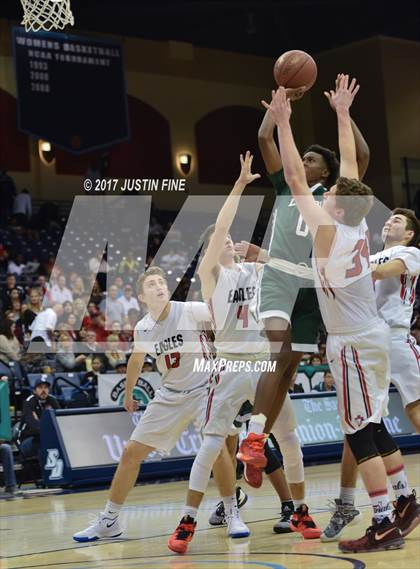 Thumbnail 3 in Santa Fe Christian vs. Lincoln (CIF San Diego Division I Final) photogallery.