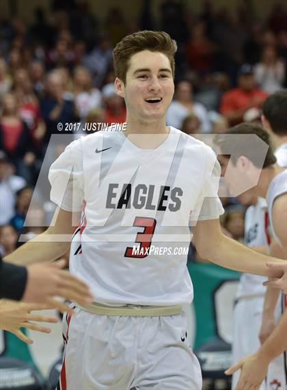 Thumbnail 1 in Santa Fe Christian vs. Lincoln (CIF San Diego Division I Final) photogallery.