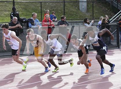 Thumbnail 3 in 50th Annual Loucks Games (Men's 800 Meter Run) photogallery.