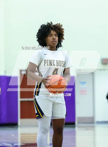 Thumbnail 2 in Our Lady of Lourdes vs Pine Bush (Section 9 Class AAA Final) photogallery.