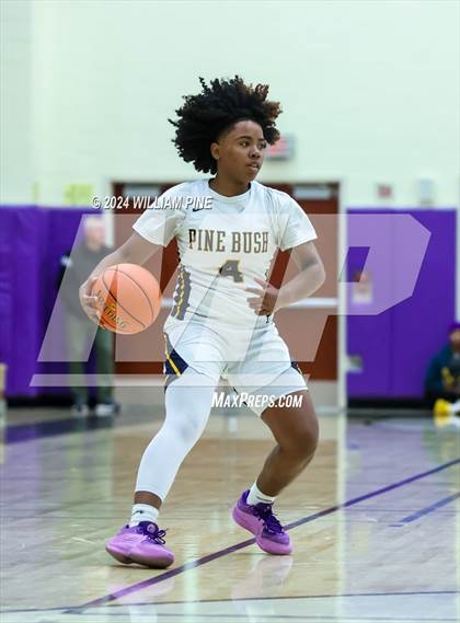 Thumbnail 2 in Our Lady of Lourdes vs Pine Bush (Section 9 Class AAA Final) photogallery.