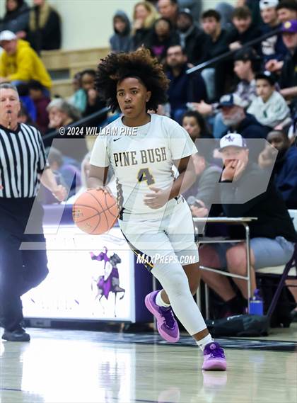 Thumbnail 2 in Our Lady of Lourdes vs Pine Bush (Section 9 Class AAA Final) photogallery.