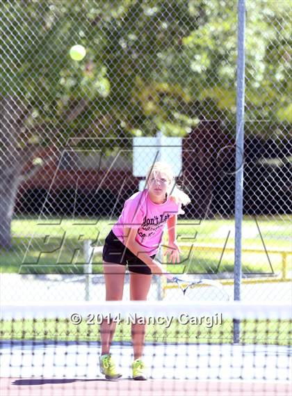 Thumbnail 1 in Holmes @ Uvalde photogallery.