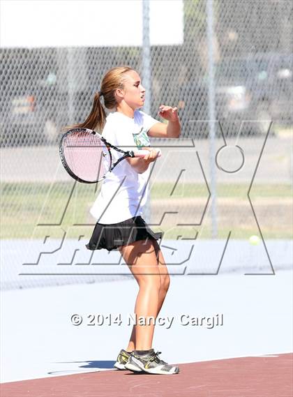 Thumbnail 1 in Holmes @ Uvalde photogallery.