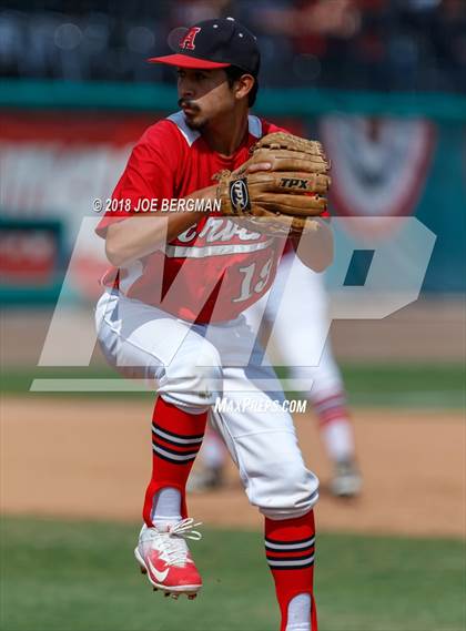 Thumbnail 2 in Liberty vs. Arvin (CIF CS D5 Final) photogallery.