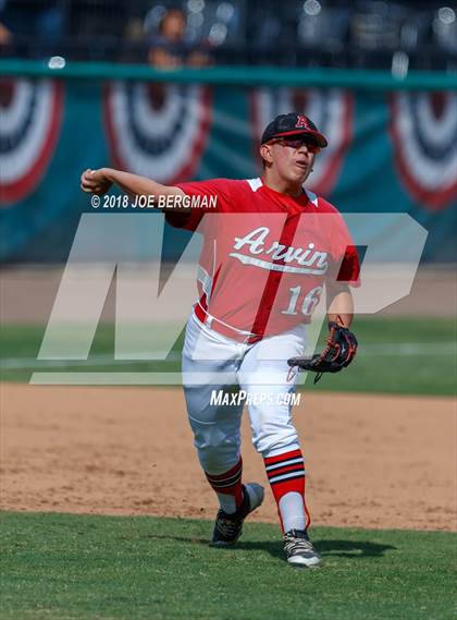 Thumbnail 2 in Liberty vs. Arvin (CIF CS D5 Final) photogallery.