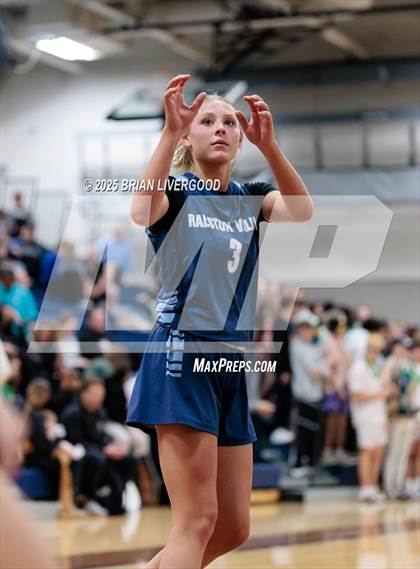 Thumbnail 3 in Pine Creek vs Ralston Valley (CHSAA 6A Sweet 16) photogallery.