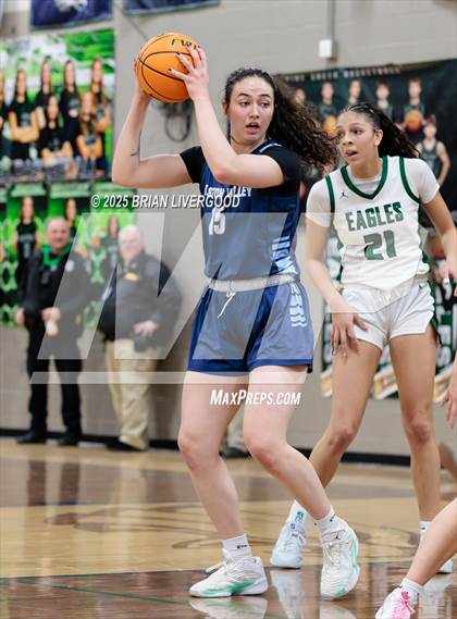 Thumbnail 3 in Pine Creek vs Ralston Valley (CHSAA 6A Sweet 16) photogallery.