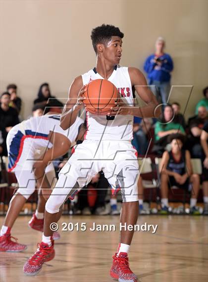 Thumbnail 3 in Redondo Union vs. Folsom (MaxPreps Holiday Classic) photogallery.
