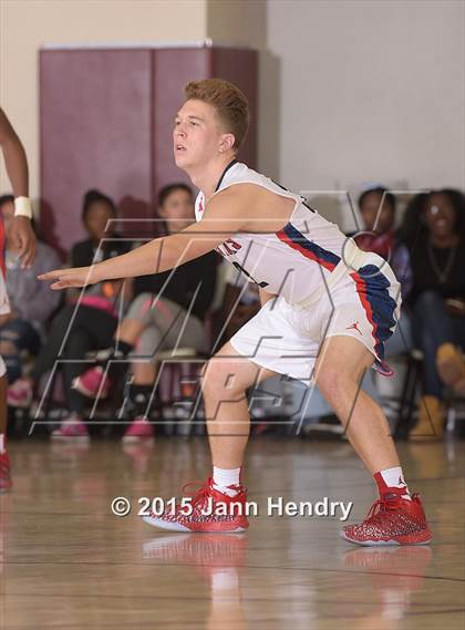Thumbnail 3 in Redondo Union vs. Folsom (MaxPreps Holiday Classic) photogallery.