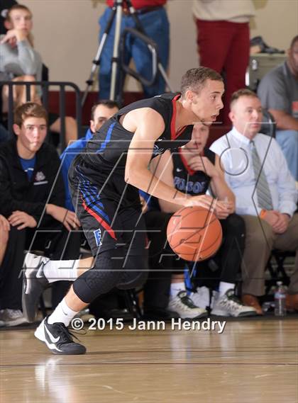Thumbnail 2 in Redondo Union vs. Folsom (MaxPreps Holiday Classic) photogallery.
