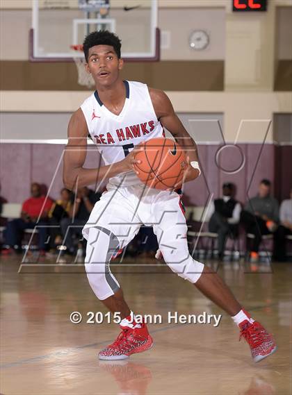 Thumbnail 1 in Redondo Union vs. Folsom (MaxPreps Holiday Classic) photogallery.