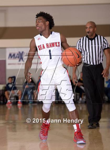 Thumbnail 3 in Redondo Union vs. Folsom (MaxPreps Holiday Classic) photogallery.