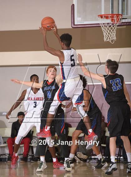 Thumbnail 3 in Redondo Union vs. Folsom (MaxPreps Holiday Classic) photogallery.