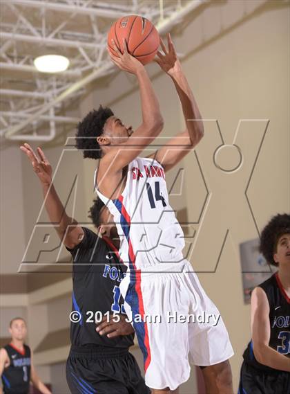 Thumbnail 3 in Redondo Union vs. Folsom (MaxPreps Holiday Classic) photogallery.