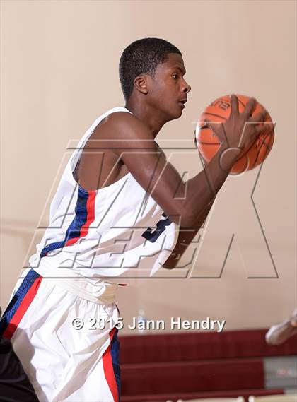 Thumbnail 1 in Redondo Union vs. Folsom (MaxPreps Holiday Classic) photogallery.