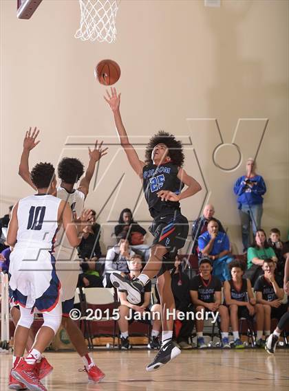Thumbnail 1 in Redondo Union vs. Folsom (MaxPreps Holiday Classic) photogallery.