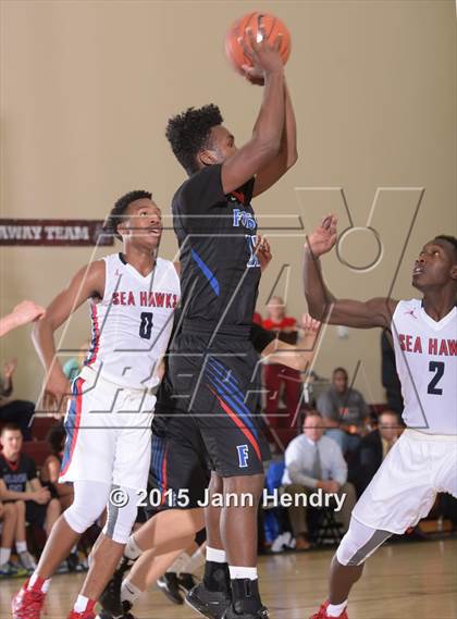 Thumbnail 1 in Redondo Union vs. Folsom (MaxPreps Holiday Classic) photogallery.