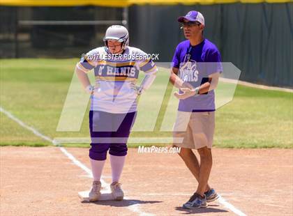 Thumbnail 2 in D'Hanis vs. Bruni (UIL 1A Regional Semifinal) photogallery.