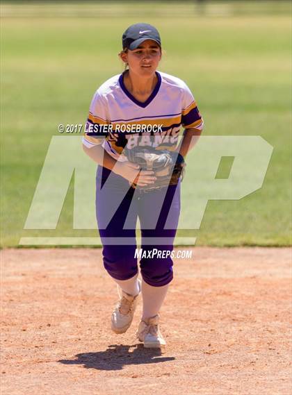Thumbnail 3 in D'Hanis vs. Bruni (UIL 1A Regional Semifinal) photogallery.
