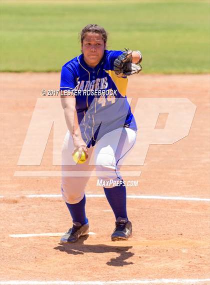 Thumbnail 2 in D'Hanis vs. Bruni (UIL 1A Regional Semifinal) photogallery.