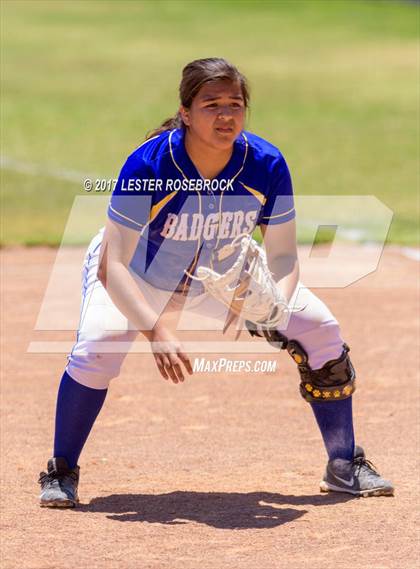 Thumbnail 2 in D'Hanis vs. Bruni (UIL 1A Regional Semifinal) photogallery.