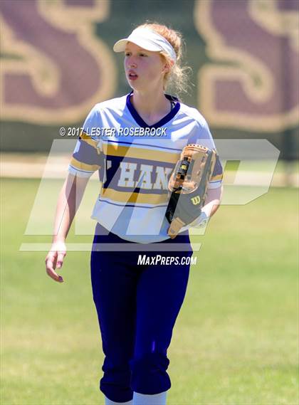 Thumbnail 2 in D'Hanis vs. Bruni (UIL 1A Regional Semifinal) photogallery.