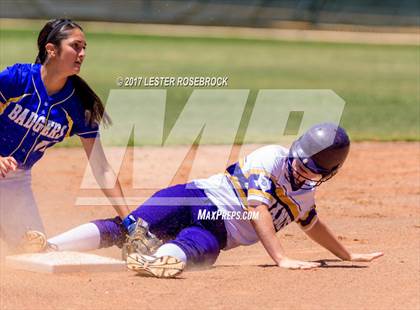 Thumbnail 3 in D'Hanis vs. Bruni (UIL 1A Regional Semifinal) photogallery.