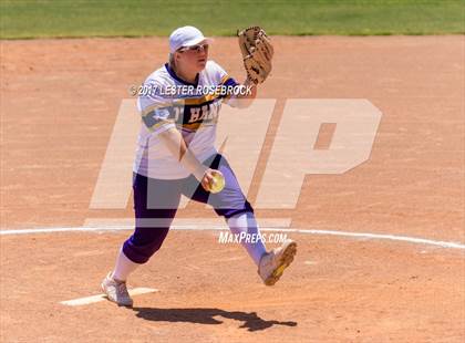 Thumbnail 3 in D'Hanis vs. Bruni (UIL 1A Regional Semifinal) photogallery.