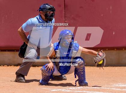Thumbnail 1 in D'Hanis vs. Bruni (UIL 1A Regional Semifinal) photogallery.