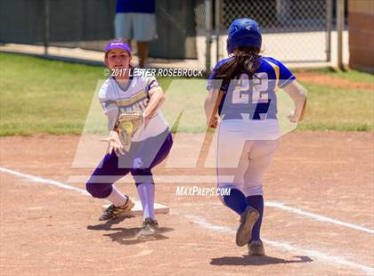 Thumbnail 2 in D'Hanis vs. Bruni (UIL 1A Regional Semifinal) photogallery.