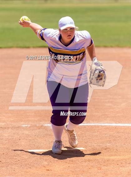 Thumbnail 1 in D'Hanis vs. Bruni (UIL 1A Regional Semifinal) photogallery.