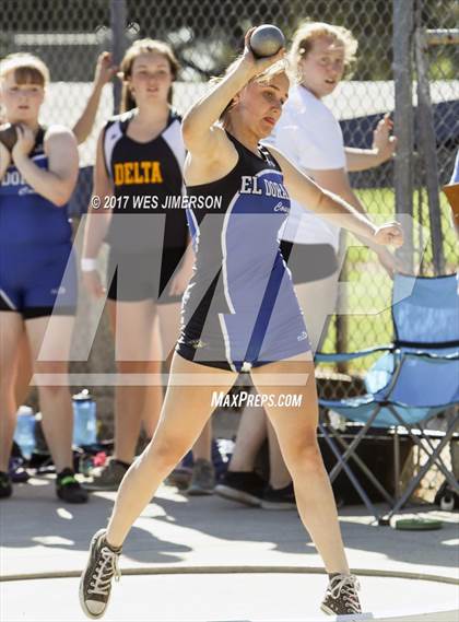 Thumbnail 2 in Cougar Friendship Relays photogallery.