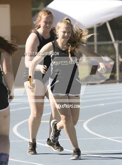 Thumbnail 3 in Cougar Friendship Relays photogallery.
