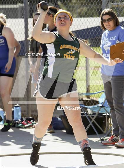 Thumbnail 3 in Cougar Friendship Relays photogallery.