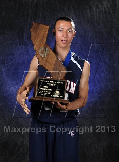 Thumbnail 1 in Horizon (CIF State D5 Award Photos) photogallery.