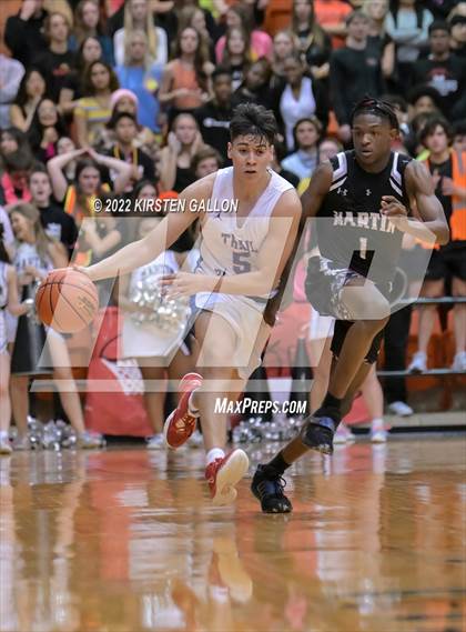 Thumbnail 1 in Americas vs. Martin (6A UIL Regional Semifinal) photogallery.