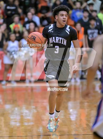 Thumbnail 2 in Americas vs. Martin (6A UIL Regional Semifinal) photogallery.