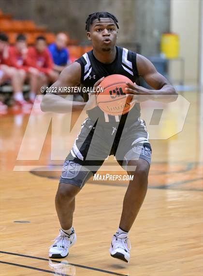 Thumbnail 3 in Americas vs. Martin (6A UIL Regional Semifinal) photogallery.