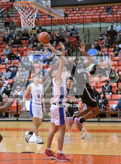 Thumbnail 1 in Americas vs. Martin (6A UIL Regional Semifinal) photogallery.