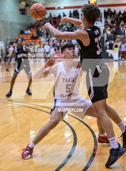 Thumbnail 1 in Americas vs. Martin (6A UIL Regional Semifinal) photogallery.