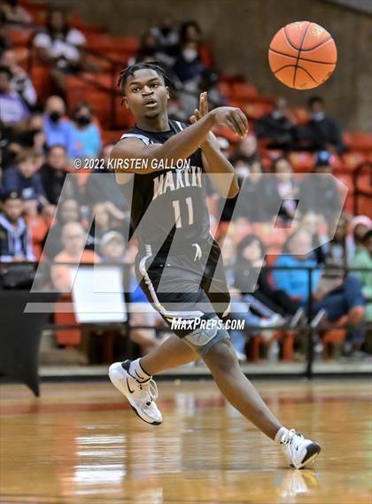 Thumbnail 2 in Americas vs. Martin (6A UIL Regional Semifinal) photogallery.