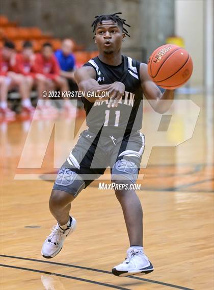 Thumbnail 1 in Americas vs. Martin (6A UIL Regional Semifinal) photogallery.