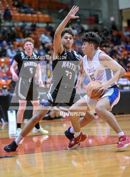 Thumbnail 3 in Americas vs. Martin (6A UIL Regional Semifinal) photogallery.