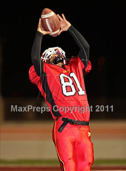 Thumbnail 1 in Sierra Canyon vs. Paraclete (CIF SS East Valley Division Final) photogallery.