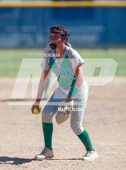 Thumbnail 2 in Golden Valley @ Highland (CIF Central Section D5 Quarterfinal) photogallery.